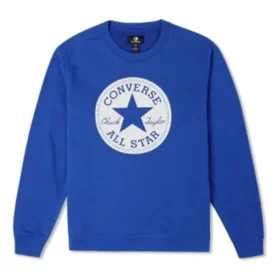 Felpa con cappuccio in French Terry con toppa Chuck Taylor Taglie asiatiche “Blu” Felpa con cappuccio in French Terry con toppa Chuck Taylor Taglie asiatiche “Blu”