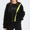 Giacca con cappuccio in lana d’agnello con zip integrale, nera