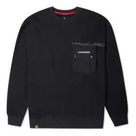 Pullover da uomo Converse serie Capodanno con tasca sul petto, fodera in pile e collo rotondo, nero scuro Pullover da uomo Converse serie Capodanno con tasca sul petto, fodera in pile e collo rotondo, nero scuro